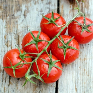 large red cherry tomato heirloom seeds